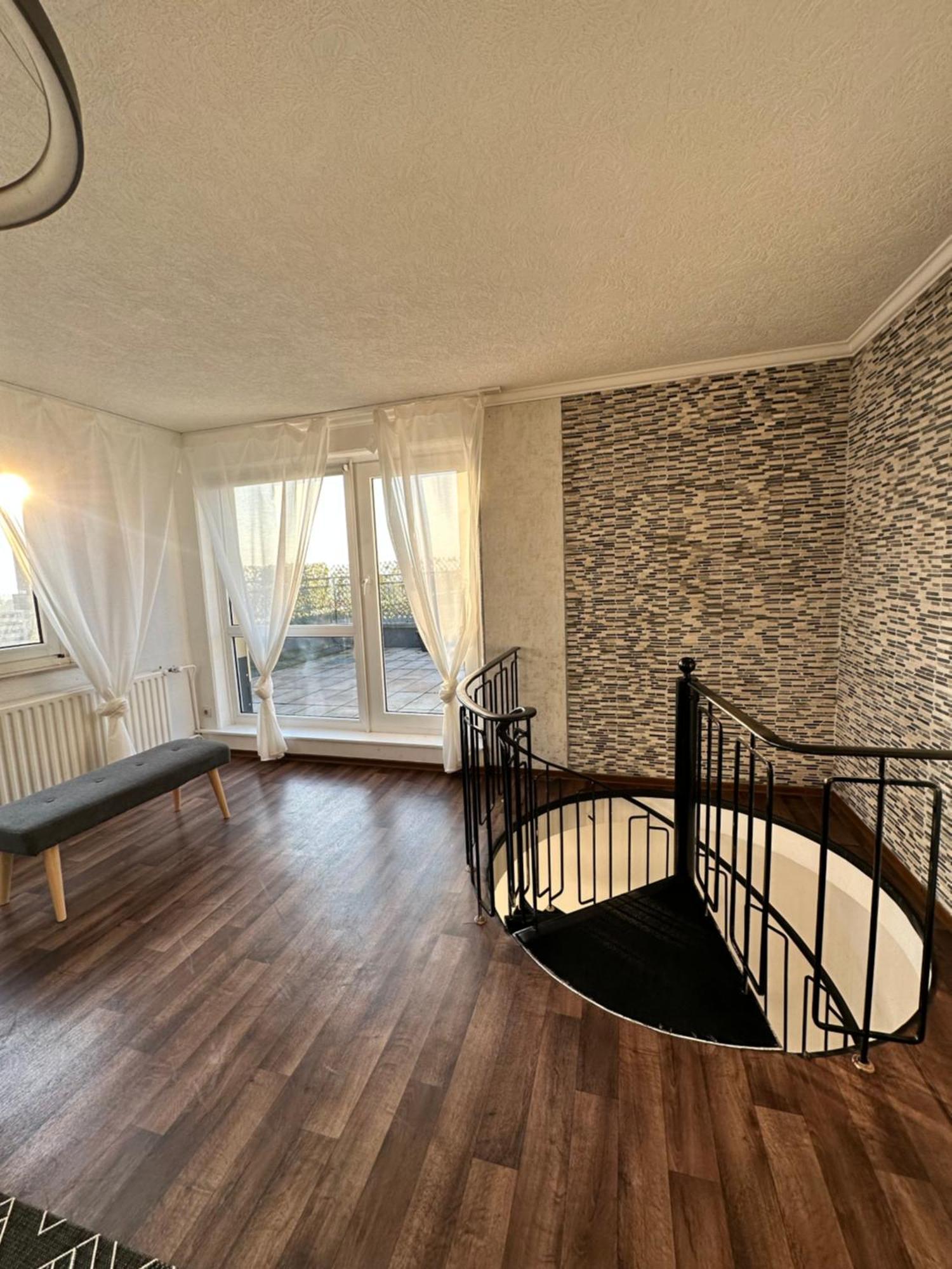 Maisonette Penthouse Laatzen - 5 Min To Messe Hannover Ngoại thất bức ảnh